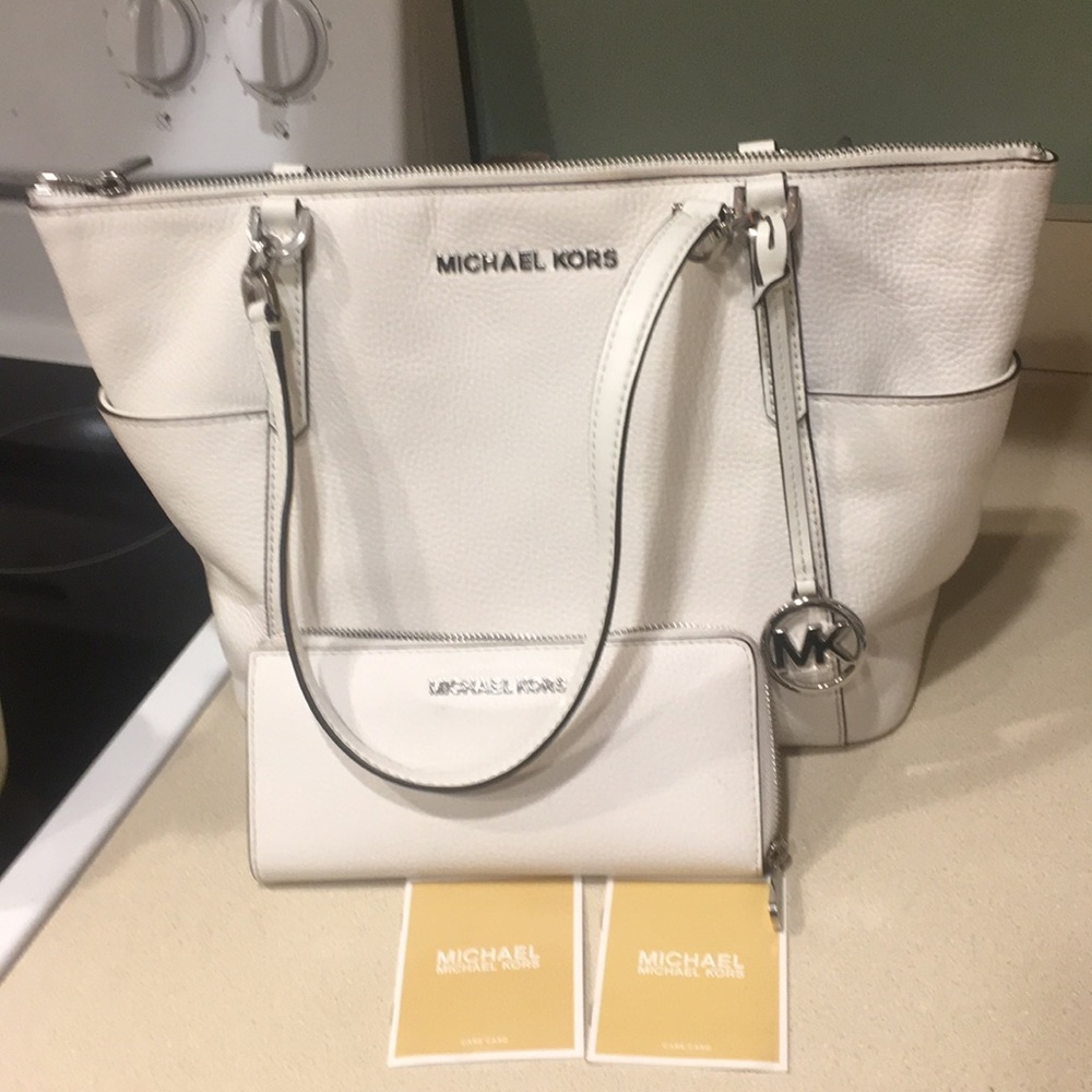 Winter White Michael Kors Shoulder Bag & Wallet
